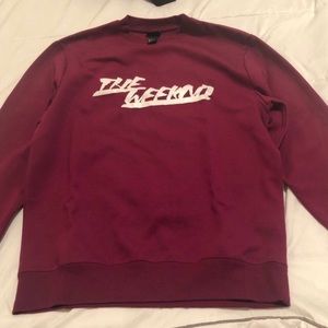 The Weeknd crewneck sweater. size S used but new